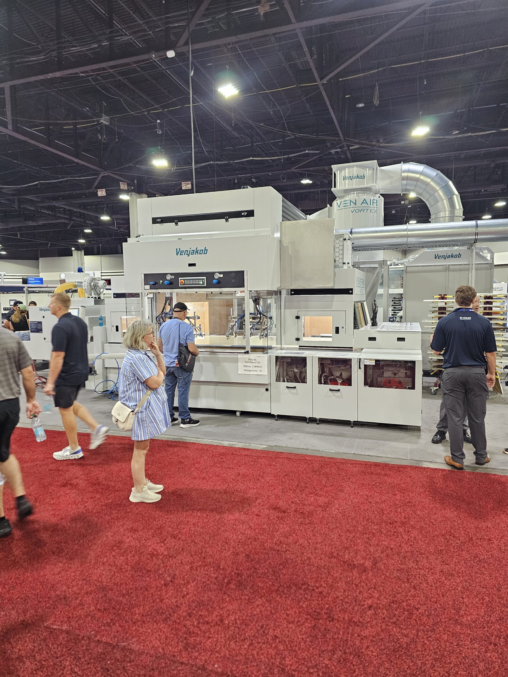 Modernizing Cabinet Finishing: The Venjakob Advantage
